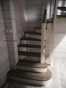 Дубрава, П-образная лестница из сосны