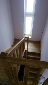 Дубовые лестницы на два этажа