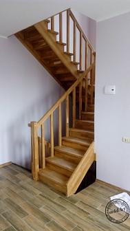 Дубовые лестницы на два этажа