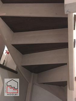 Комбинированная п-образная лестница дуб/сосна