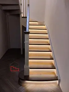 П-образная лестница комбинированная с подсветкой, Галица