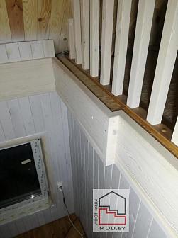 Лестница из массива сосны в СТ "Горизонт-82" с зашивкой проема