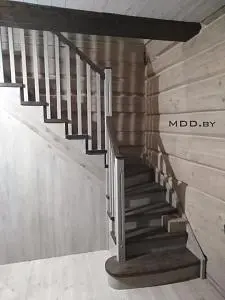 Хатежино Г-образная дубовая лестница