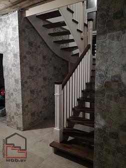 Комбинированная лестница в "Скандинавском" увеличенном стиле. Проект "Новое поле"