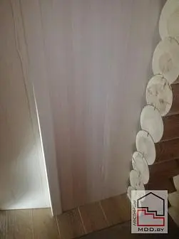 Лестница дуб/сосна с точеными балясинами  Лестница дуб/сосна с точеными балясинами