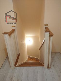 Лестница из сосны в "Скандинавском" стиле. Щомыслица