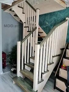 П-образная лестница с дубовой подклейкой, Фаниполь