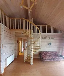 Винтовая лестница из Сосны в "Скандинавском стиле"