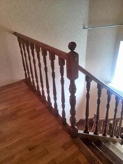 Дубовая лестница в классическом стиле