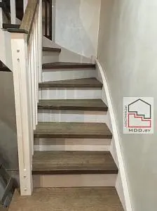 Комбинированная п-образная лестница дуб/сосна