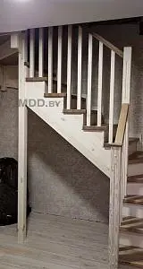 П-образная сосновая лестница, Смиловичи