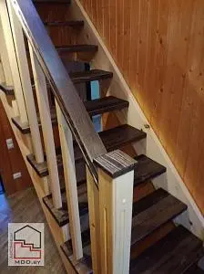 П-образная сосновая лестница в д. Заречье