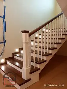 Облицовка бетонной лестницы дубом. Проект "Дегтяревка"