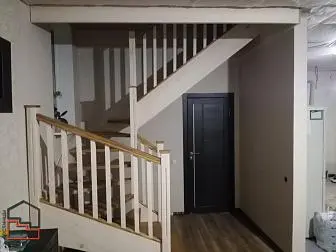 Лестница из сосны в "Скандинавском" стиле. Проект "а.г. Слобода"  Лестница из сосны в "Скандинавском" стиле. Проект "а.г. Слобода"