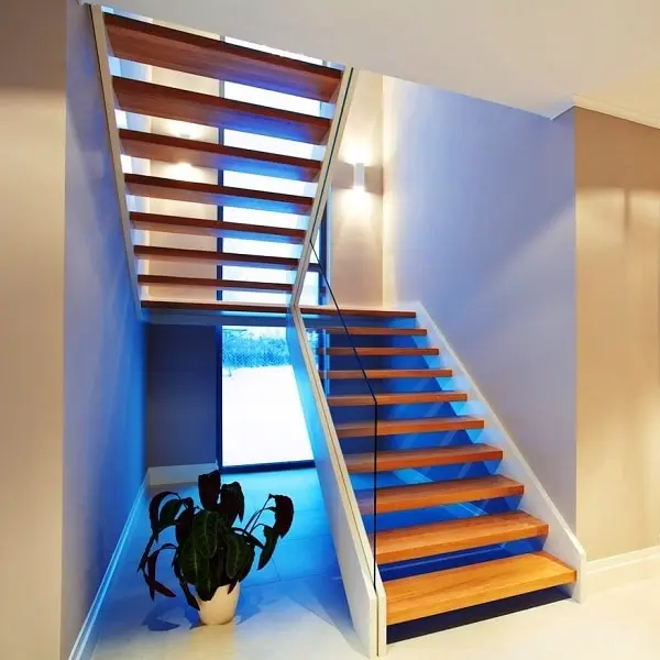 Лестницы на тетивах Лестницы на тетивах